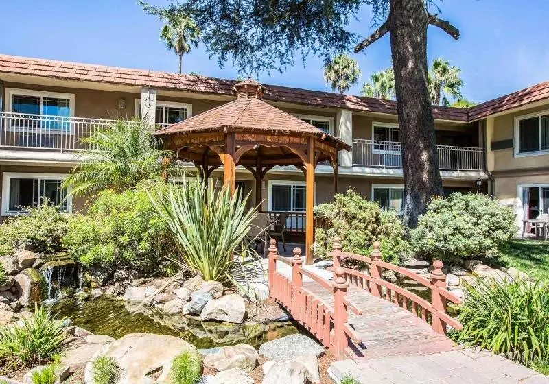 酒店 Quality Inn & Suites Thousand Oaks   Us101