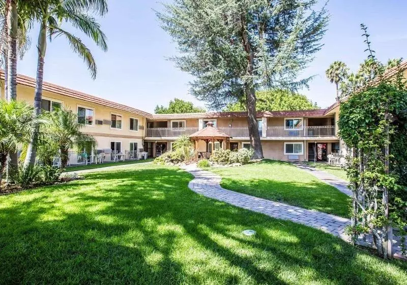 酒店 Quality Inn & Suites Thousand Oaks   Us101