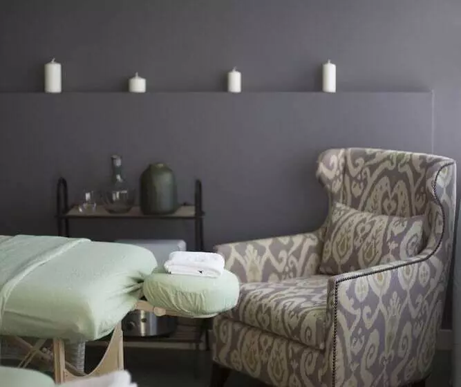 호텔 The Seaglass Inn & Spa