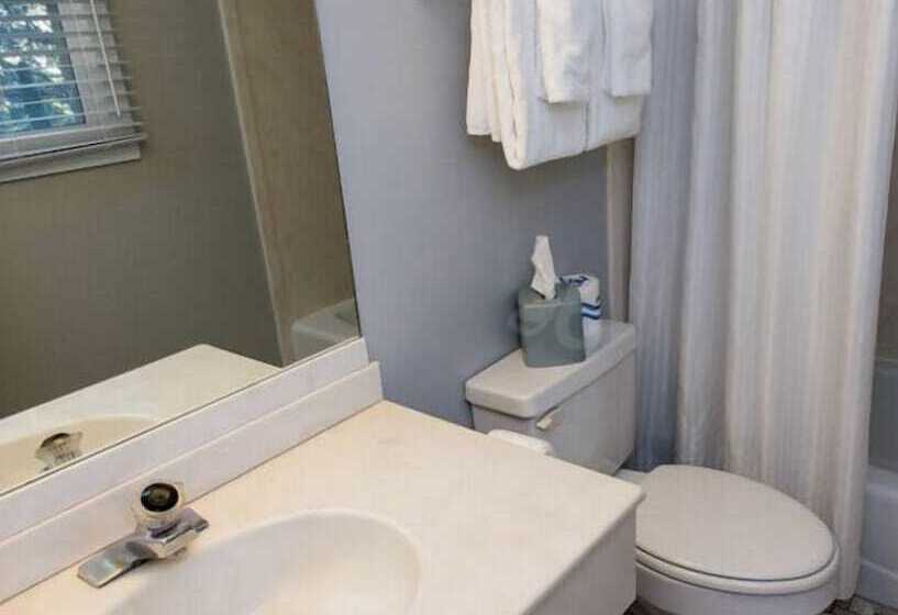 هتل The Seaglass Inn & Spa