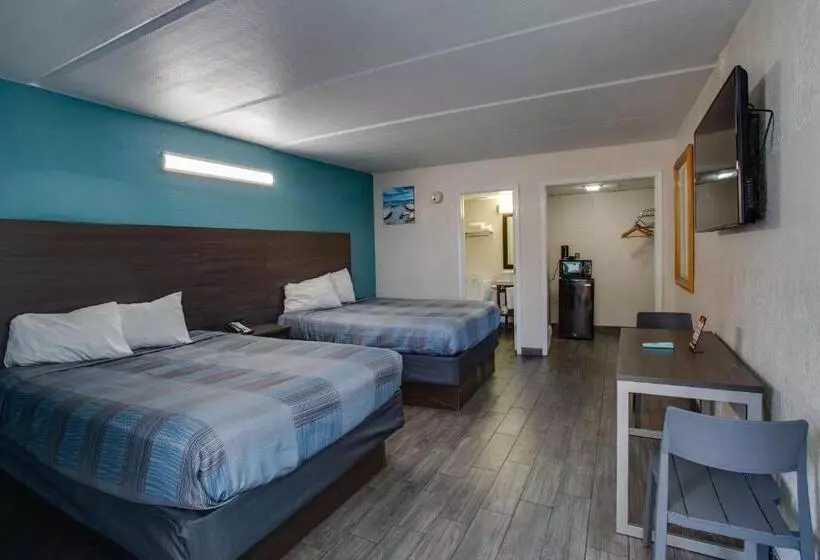 Windwater Hotel And Marina