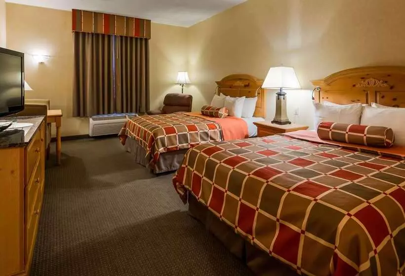 Отель Best Western Plus Revere Inn & Suites
