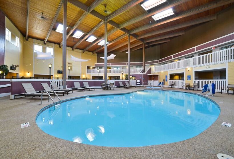 فندق Best Western Plus Steeplegate Inn