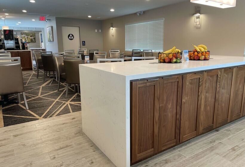 هتل Best Western Town House Lodge