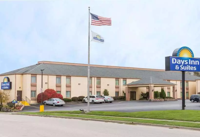 فندق Days Inn & Suites By Wyndham Bloomington/normal Il