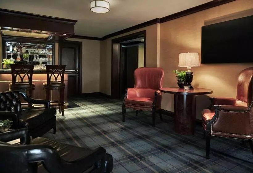 Отель Graduate By Hilton Ann Arbor