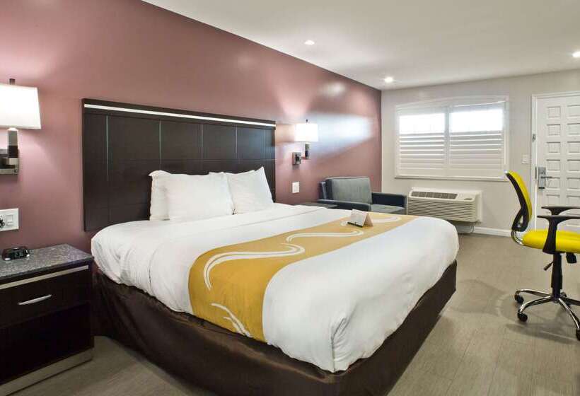 هتل Quality Inn Hayward