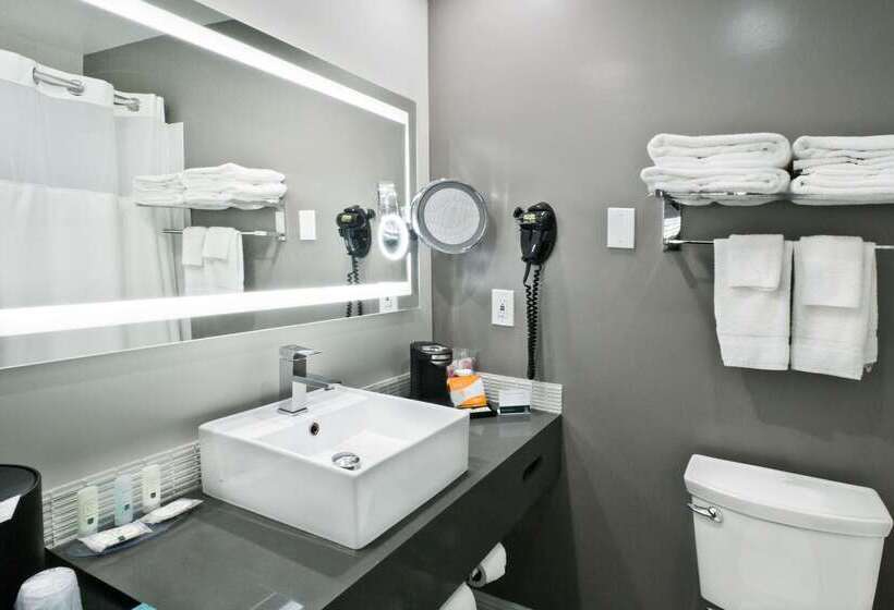 هتل Quality Inn Hayward