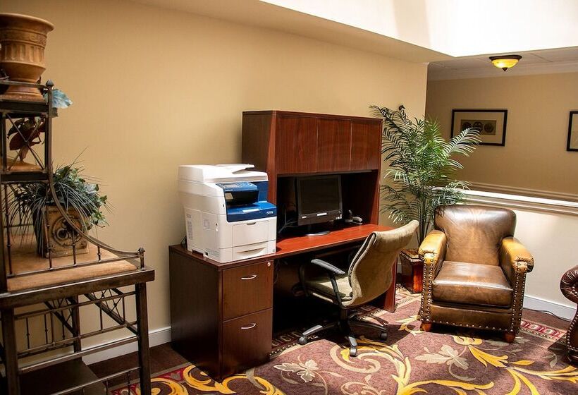 هتل The Blennerhassett