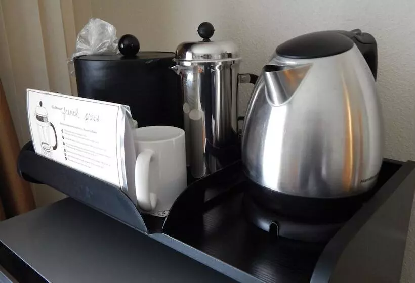 ホテル The Coho Oceanfront Lodge