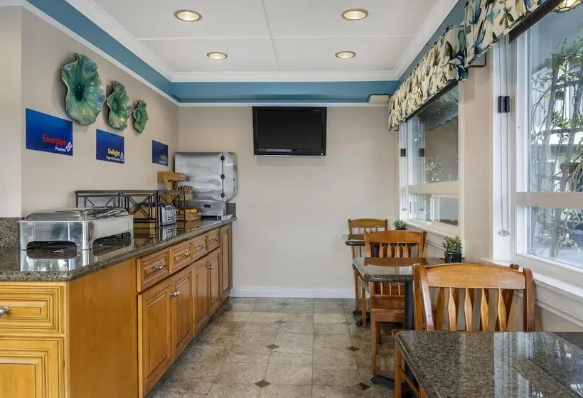 Hotelli Best Western Tradewinds