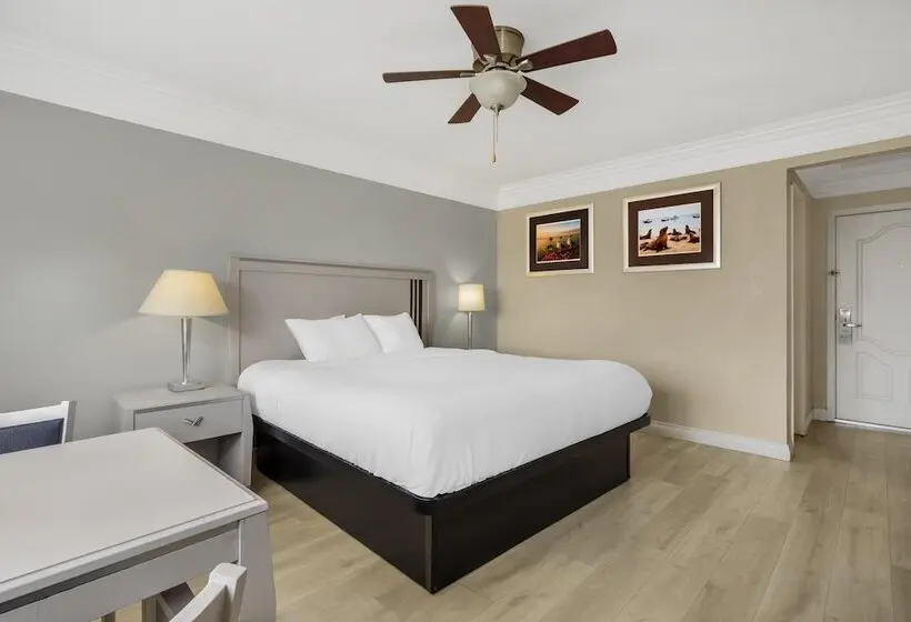 Hotelli Best Western Tradewinds