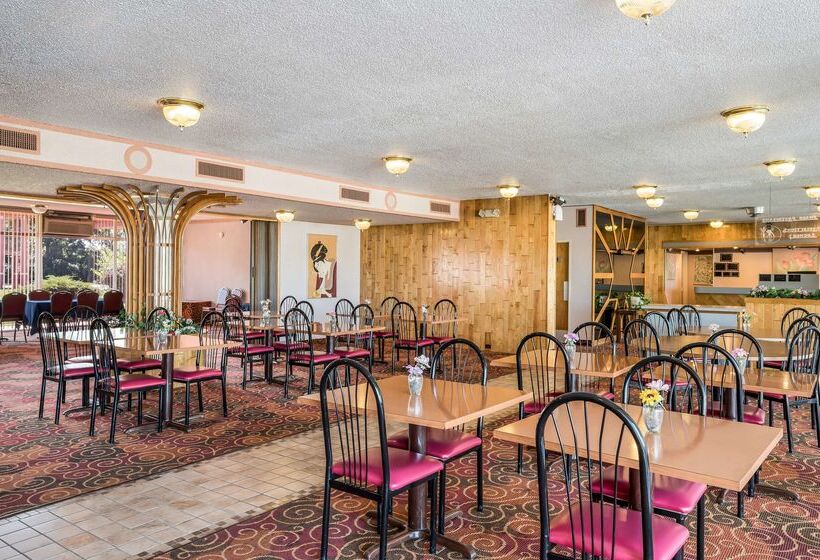 فندق Americas Best Value Inn St. Joseph At I29