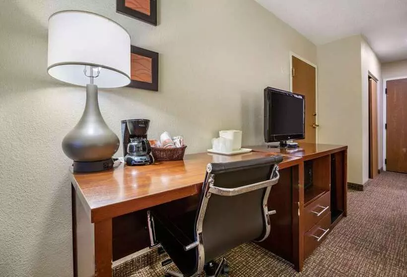 فندق Comfort Inn Splash Harbor