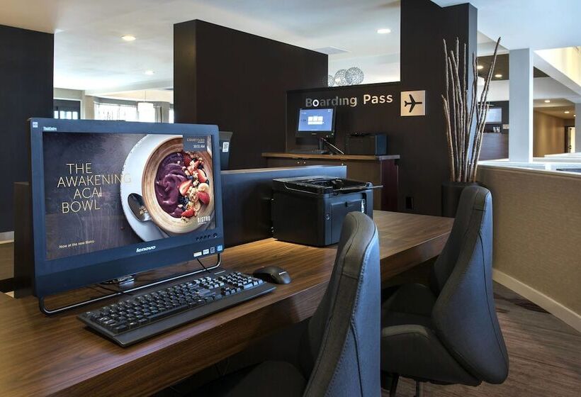 Hotel Courtyard By Marriott Poughkeepsie