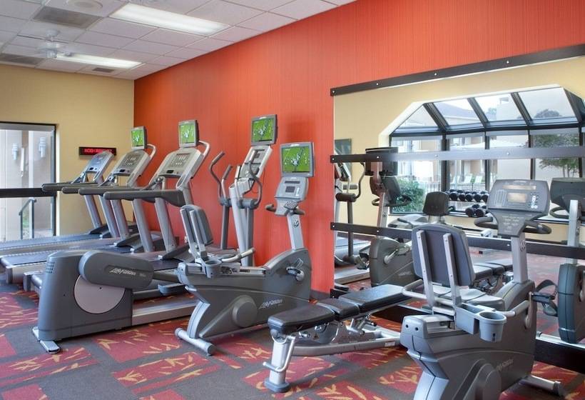 هتل Courtyard By Marriott Columbus