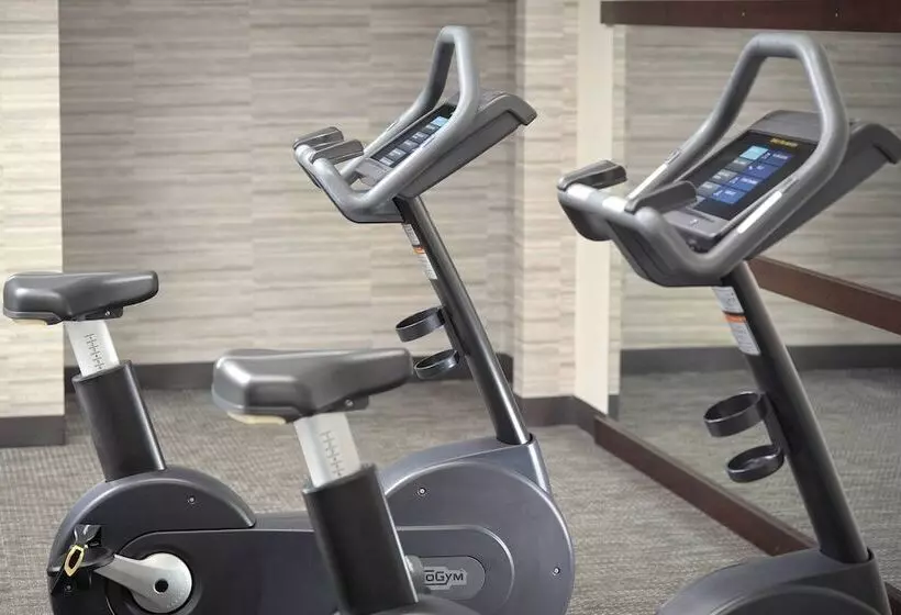 هتل Courtyard Greenville Haywood Mall