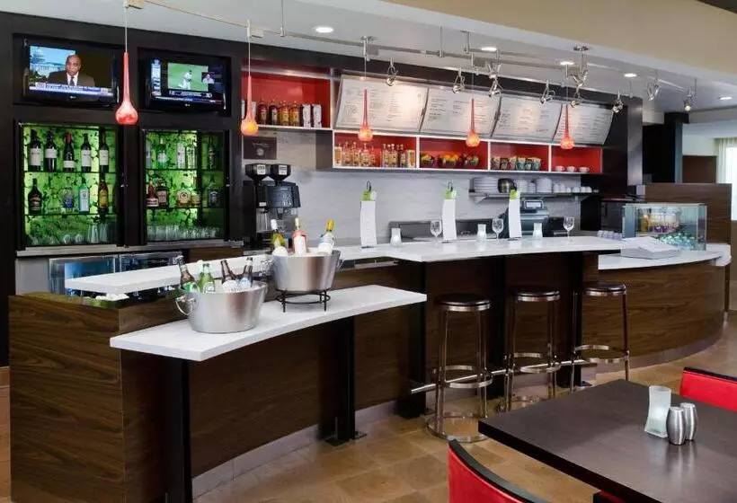 호텔 Courtyard By Marriott Huntsville University Drive