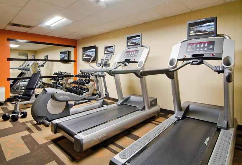 هتل Courtyard Kansas City Overland Park/metcalf, South Of College Boulevard