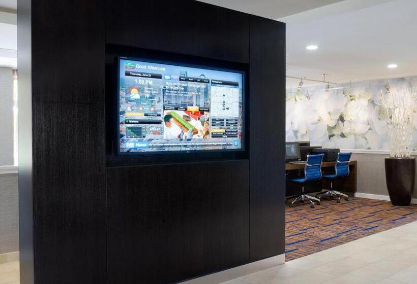 هتل Courtyard Kansas City Overland Park/metcalf, South Of College Boulevard