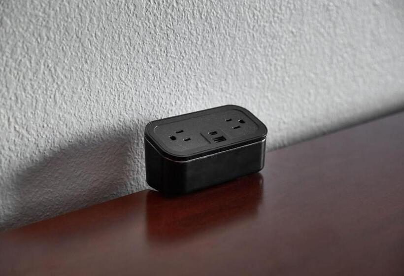 هتل Courtyard Kansas City Overland Park/metcalf, South Of College Boulevard