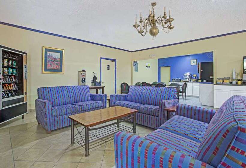 فندق Days Inn By Wyndham Benson