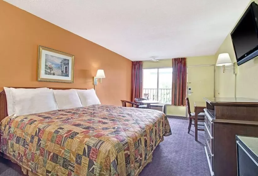 酒店 Days Inn By Wyndham Benson