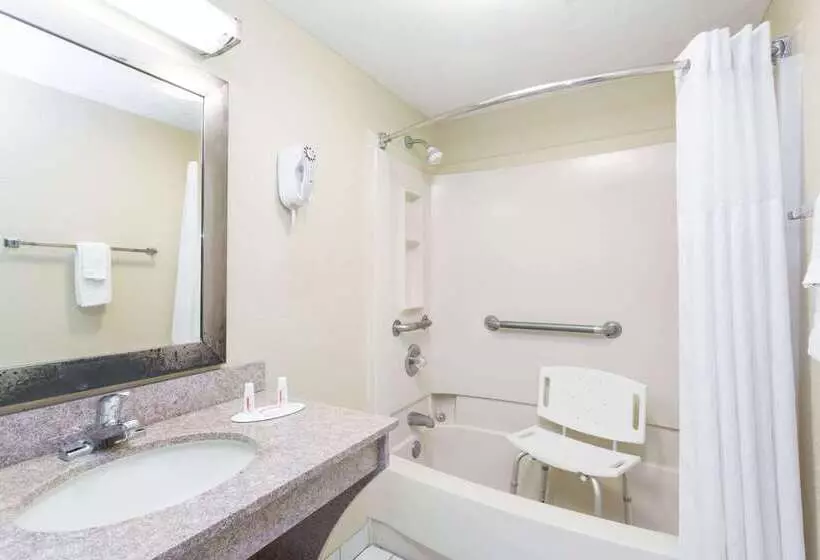 호텔 Days Inn By Wyndham Destin