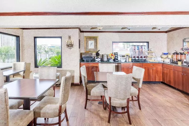 호텔 Days Inn By Wyndham Destin