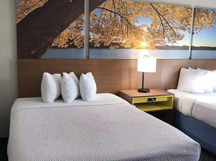 בית מלון כפרי Days Inn By Wyndham International Falls