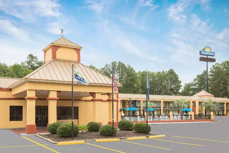 فندق Days Inn By Wyndham Orangeburg South