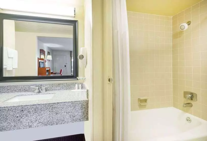 Hotel Days Inn By Wyndham Paintsville