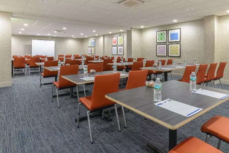 Otel Holiday Inn Express Southington, An Ihg