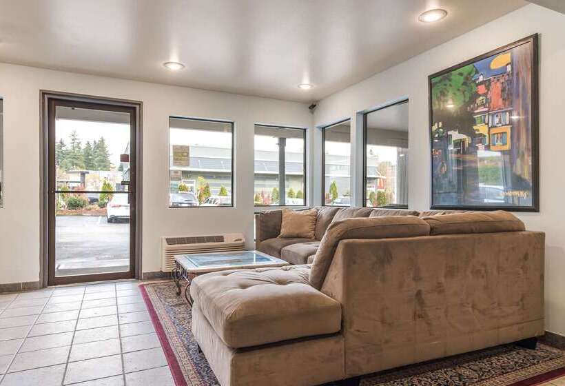 בית מלון כפרי Quality Inn Bellevue