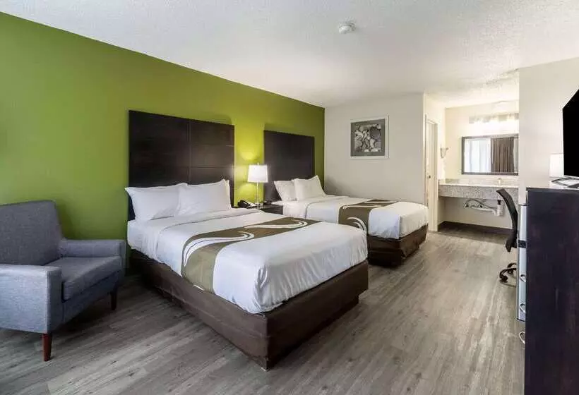 בית מלון כפרי Quality Inn & Suites Vandalia Near I70 And Hwy 51