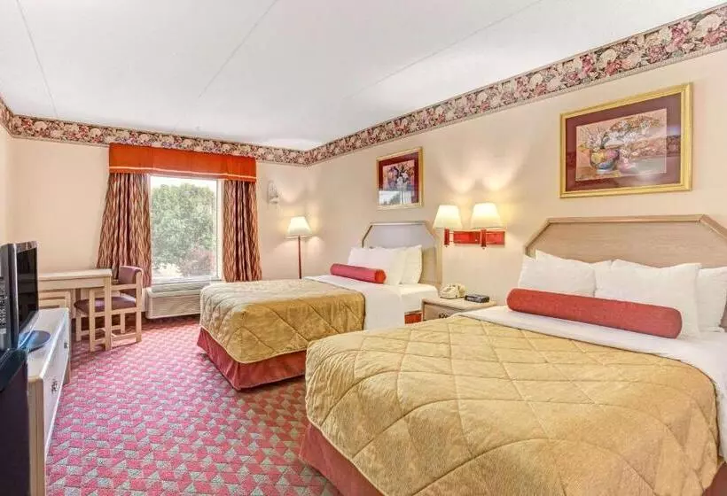 فندق Ramada By Wyndham Murfreesboro