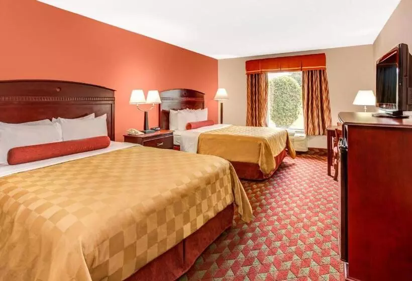 فندق Ramada By Wyndham Murfreesboro