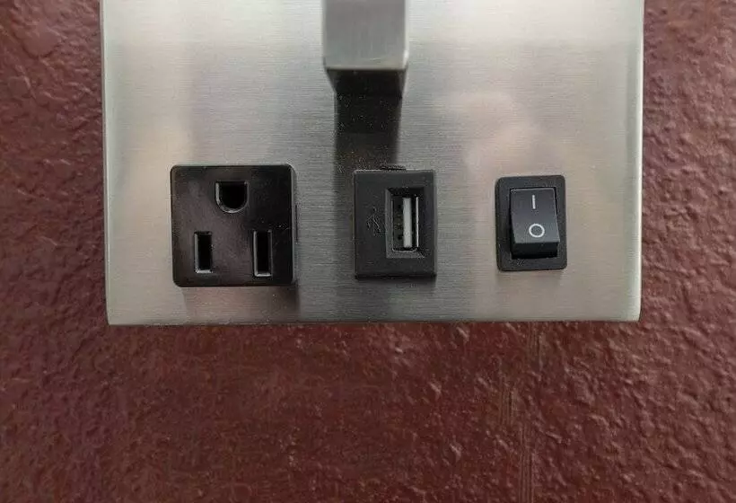 Otel Red Roof Inn Raleigh North Crabtree Mall Pnc Arena