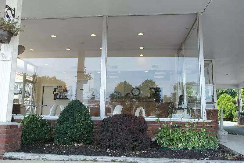 汽车旅馆  Crystal Inn Eatontown