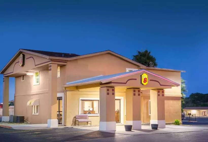 모텔 Super 8 By Wyndham Temple S General Bruce