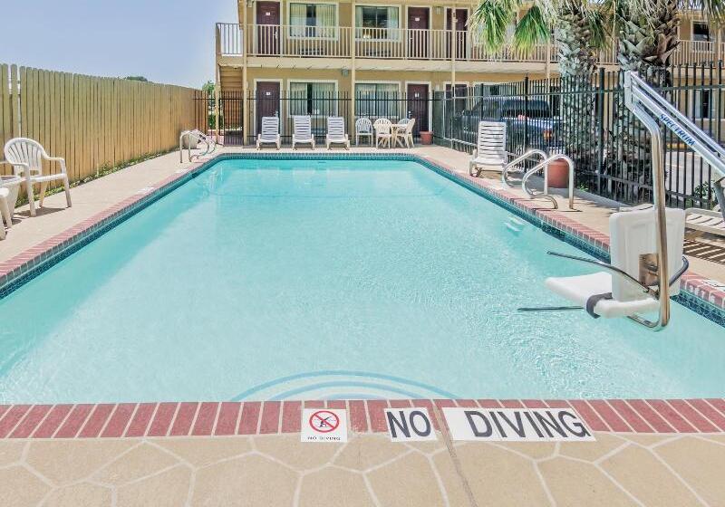 مُتل Super 8 By Wyndham Temple S General Bruce