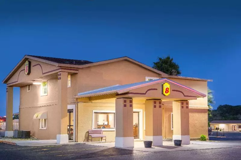 모텔 Super 8 By Wyndham Temple S General Bruce