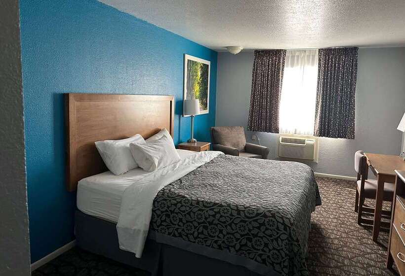 Отель Baymont By Wyndham Manistee