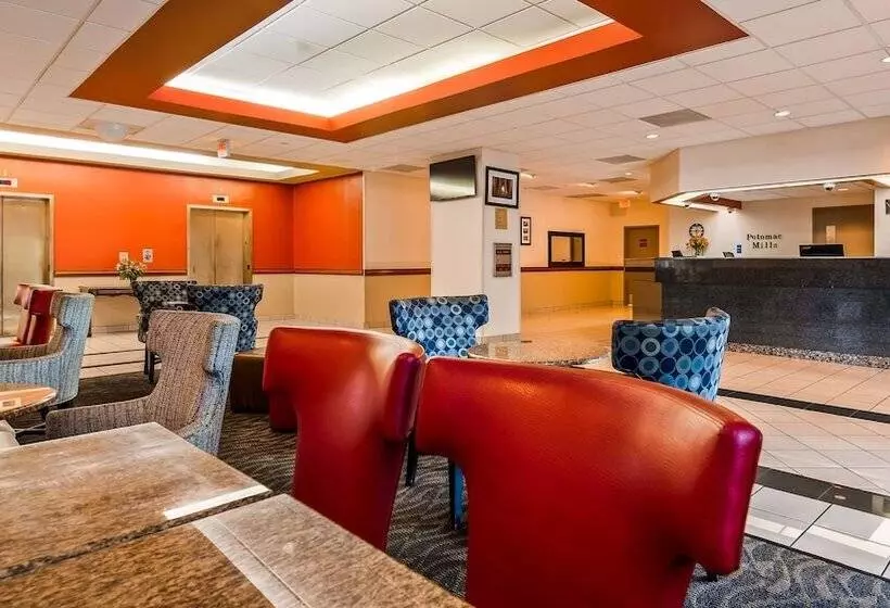 Отель Best Western Potomac Mills