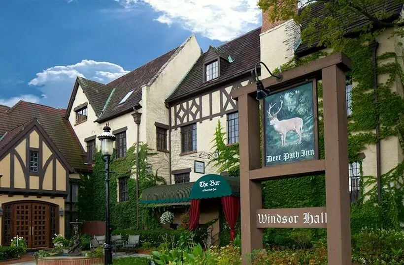 ホテル Deer Path Inn