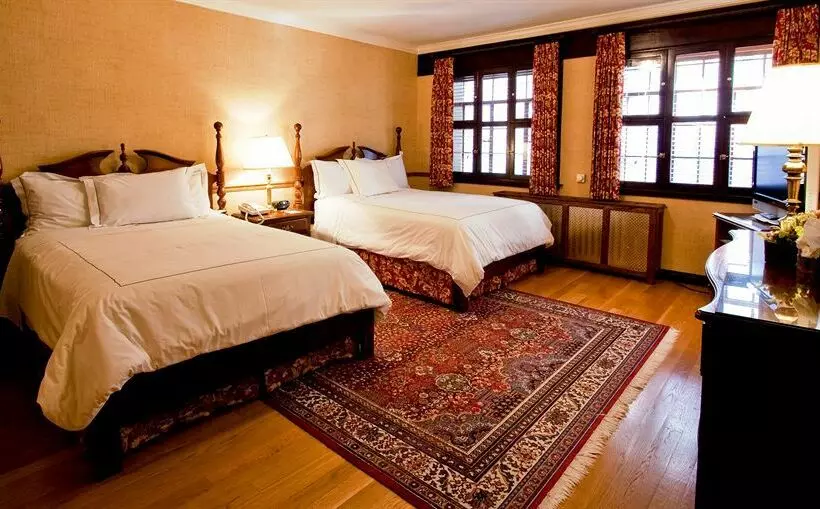 ホテル Deer Path Inn