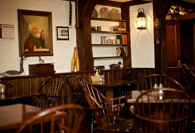 ホテル Deer Path Inn