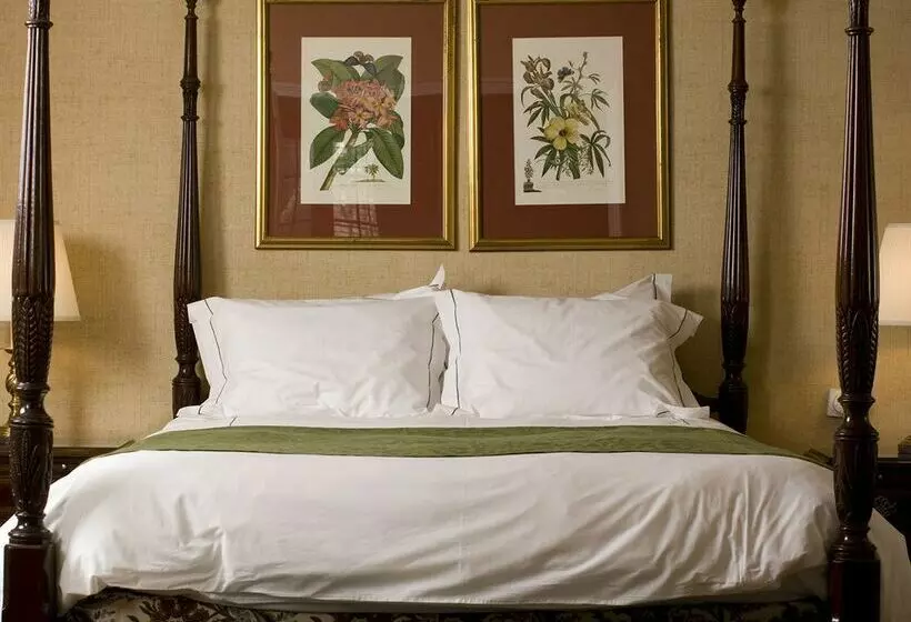 ホテル Deer Path Inn