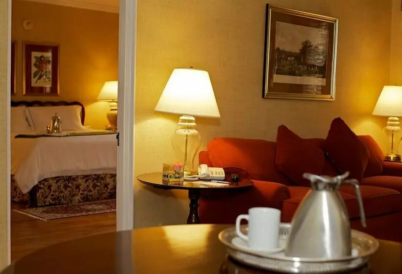 ホテル Deer Path Inn