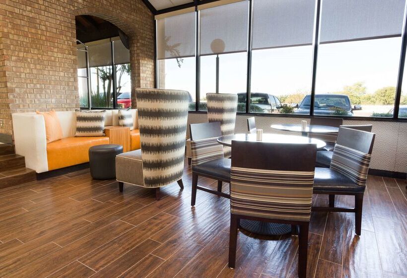 هتل Drury Inn & Suites Austin North